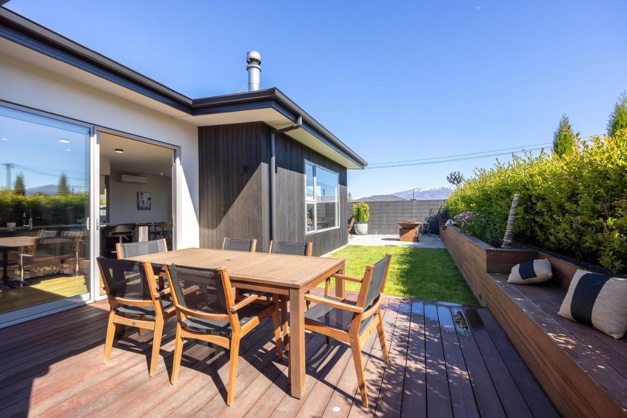 Prime Location On Warren St - 3 Bedroom Town House Wanaka Kültér fotó