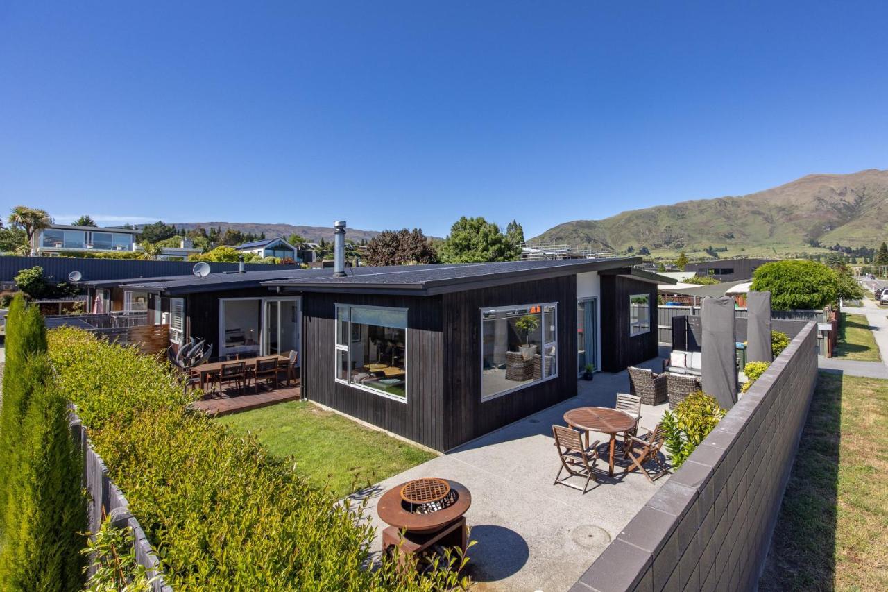 Prime Location On Warren St - 3 Bedroom Town House Wanaka Kültér fotó