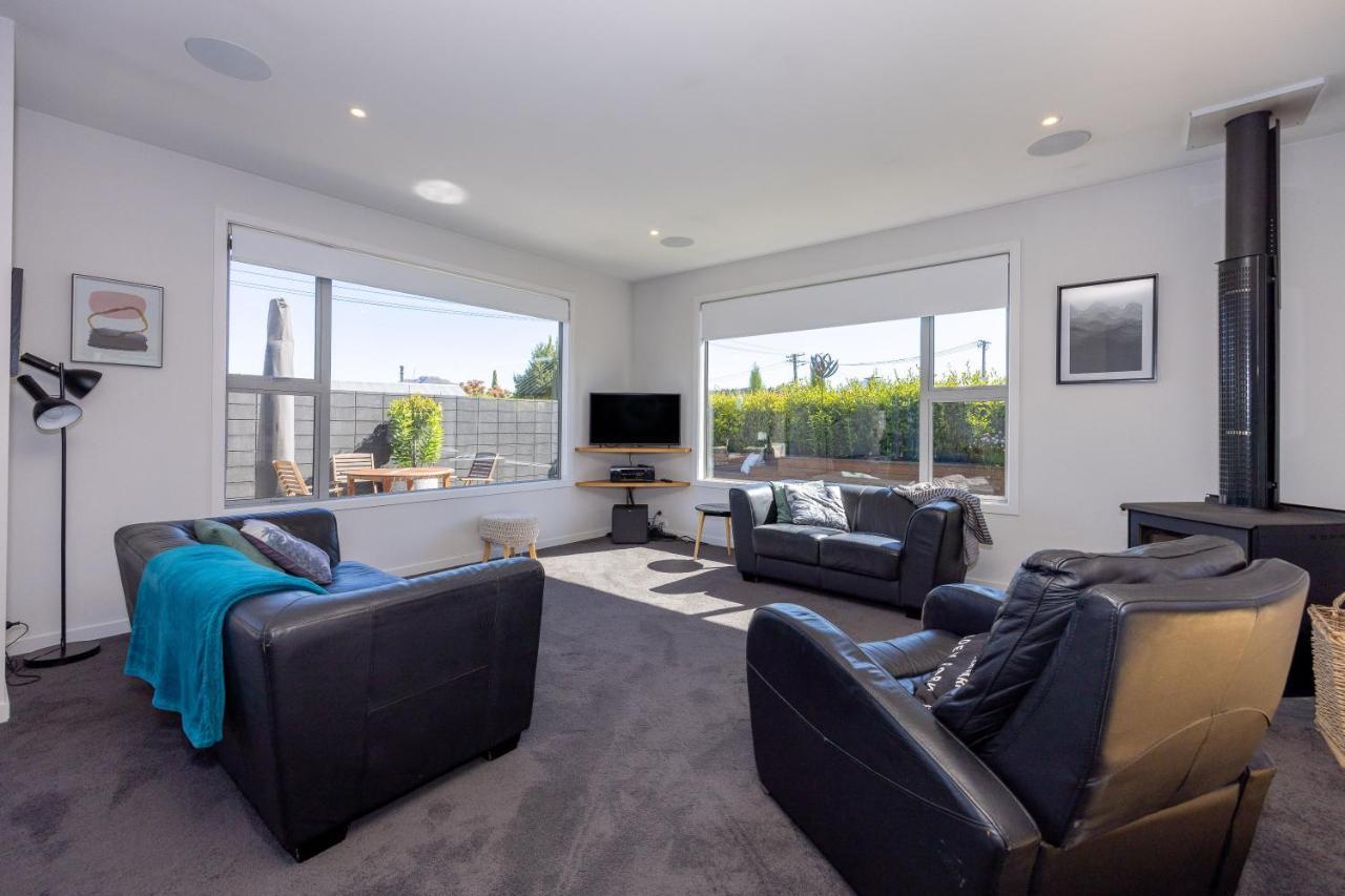 Prime Location On Warren St - 3 Bedroom Town House Wanaka Kültér fotó
